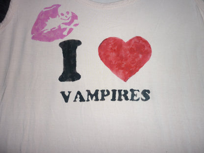 Nightwear Hand Painted I ❤️ Vampires