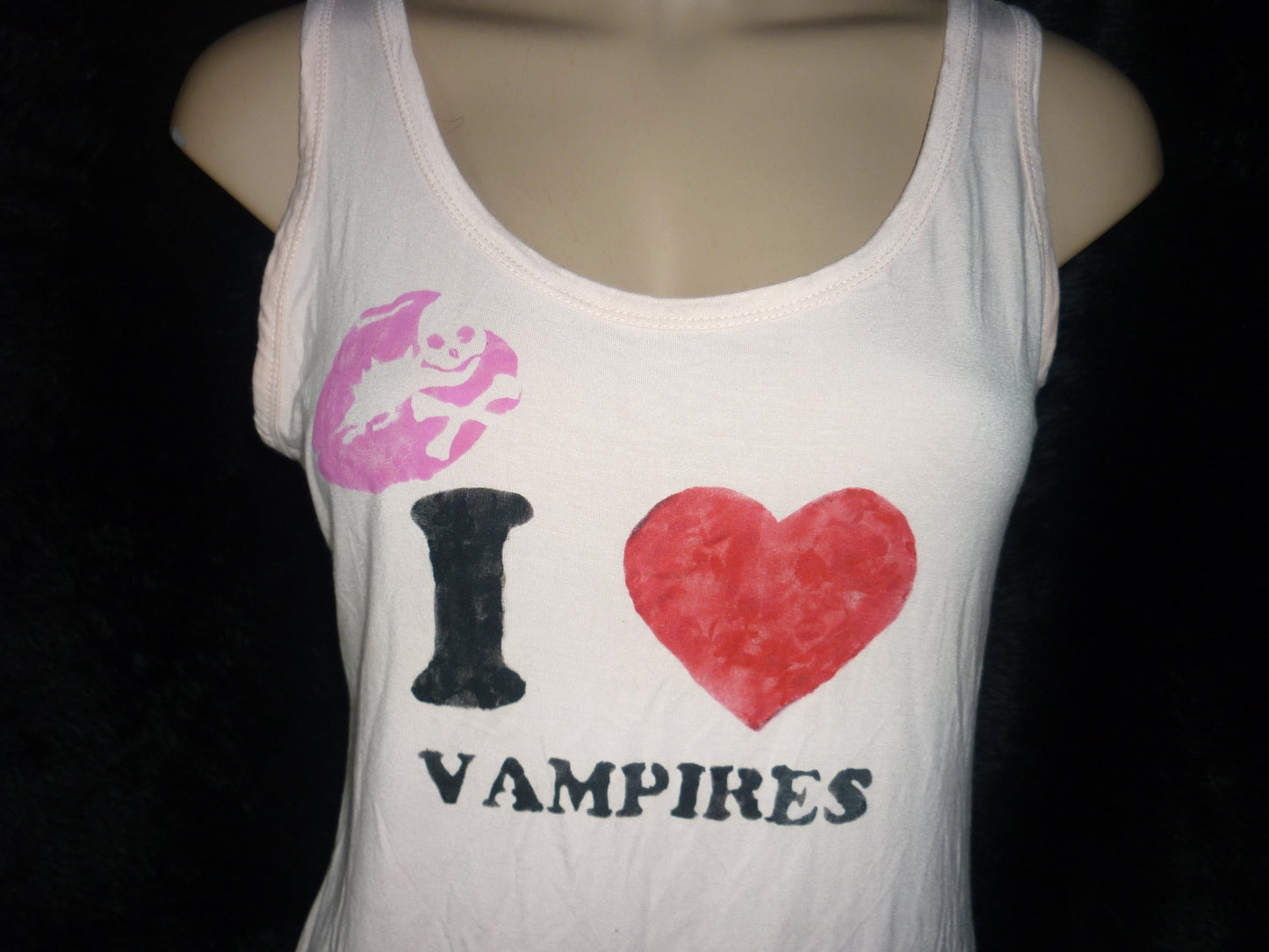 Nightwear Hand Painted I ❤️ Vampires